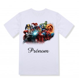 T-shirt enfant personnalisé avec les héros Marvel et prénom